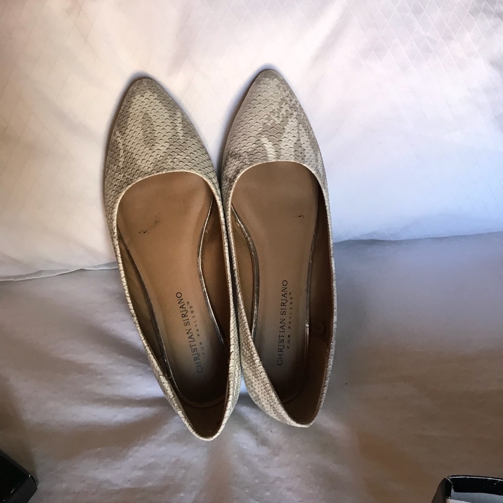 Flats - Picture 2 of 4